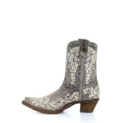 Corral Boots Corral Ladies Lisa Brown Crater Bone Embroidery Shortie Boots A3190 -CorralCowboyGear a3190 5